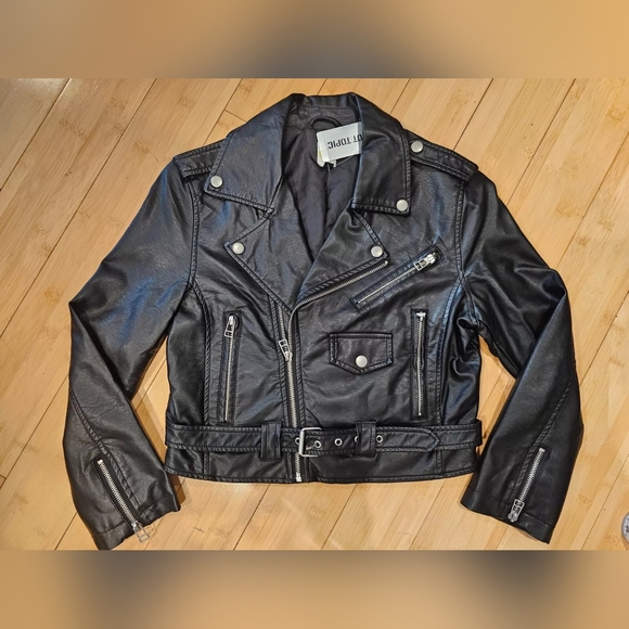 Hot Topic punk Goth Faux Leather Motorcycle Black Cropped belted Jacket Coat S - Picture 6 of 8